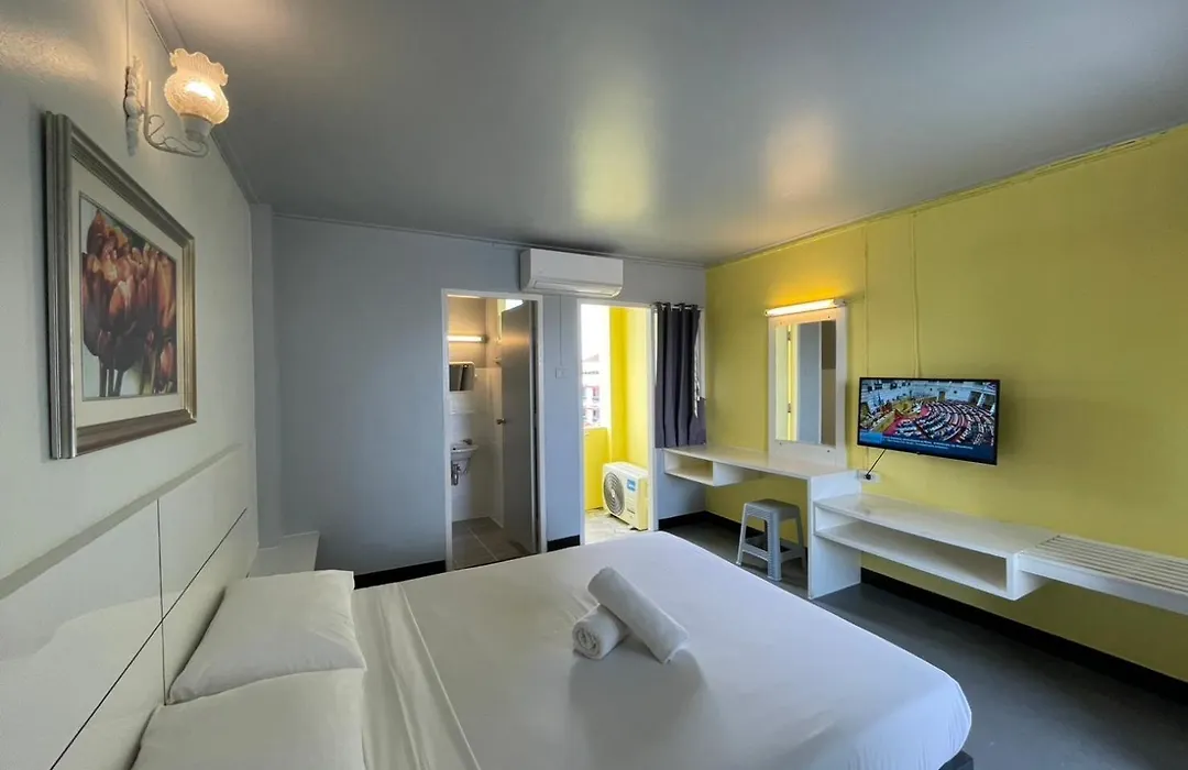 Summer Hotel-1